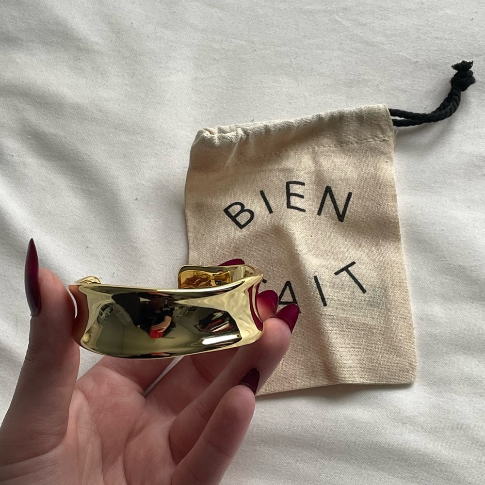 Madewell Gold Cuff Bracelet - Picture 4 of 6